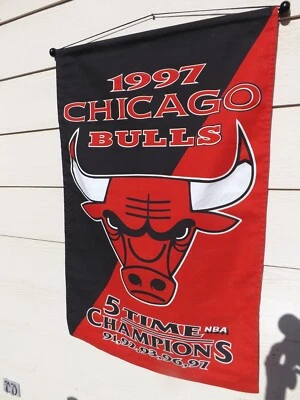 Bandera vintage 1997 Chicago Bulls Campeonato NBA Jordan & Pippen 43"x28" Foto 1 de 4