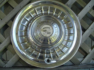 1958 1959 CADILLAC CADY ELDORADO FLEETWOOD HUBCAP WHEEL COVER VINTAGE CLASSIC - Picture 1 of 1