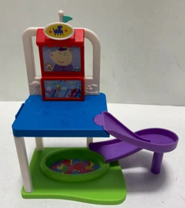 Peppa Pig Shopping Mall Playset Replacement Kid Zone Slide Bal Pit Jazwares New - Picture 1 of 3
