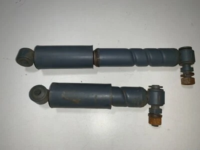 Juego de 2 amortiguadores delanteros GMC y Chevrolet 1960 1961 1962 nos 5559073 Foto 1 de 4