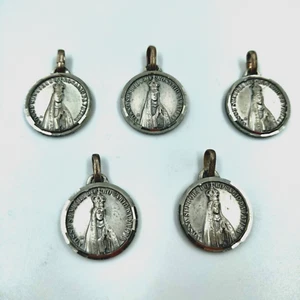 Lotto di 5 Ciondoli Vintage Nostra Signora di Fatima Medaglia Reliquosa Cristianesimo - Foto 1 di 10