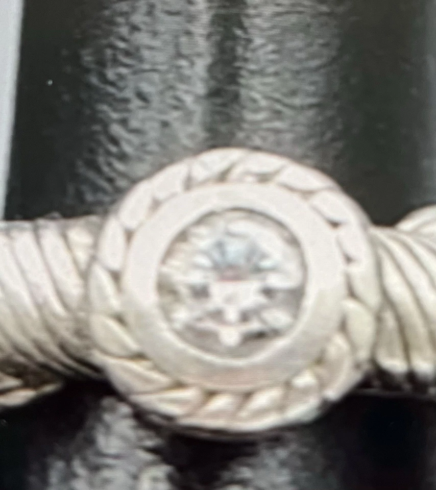 Beautiful Judith Ripka Sterling Silver Ring Size 7. - Image 1 of 4