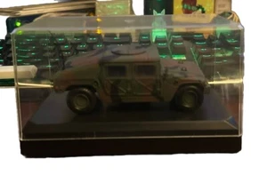 US. ARMY HUMMERS. A MODEL In Acrylic Case - Picture 1 of 3