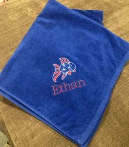 Embroidered beach towel - Picture 1 of 5