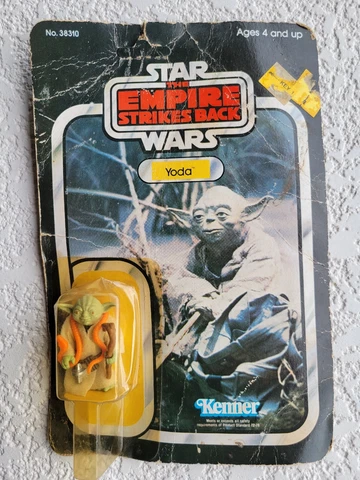 Vintage Kenner 1980 Star Wars Empire Strikes Back Yoda With Snake Figure Carded Cover