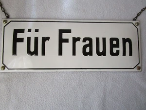 altes Emailschild Für Frauen leicht gewölbt 32x12cm Top-Zustand erhabene Schrift - Picture 1 of 7
