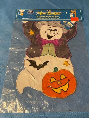Banner de jardín de Halloween Mr. Boo Ghost 13"x18" Foto 1 de 4