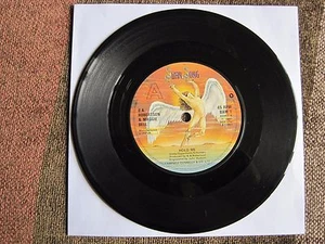 B.A.ROBERTSON & MAGGIE BELL - HOLD ME - 7" 45 rpm vinyl record - Picture 1 of 1