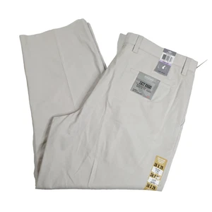 NWT Dockers Men's Easy Khaki Classic Fit Pleated Beige 38x29 - Picture 1 of 11