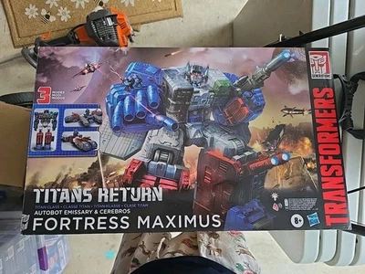 Hasbro Transformers Generations Titan Fortress Maximus Action Figure - B6118 - Image 1 of 4