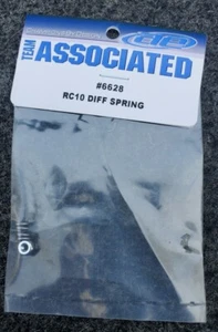 Vintage ASSOCIATED RC10 DIFFERENTIAL SPRING 6628 - Picture 1 of 1