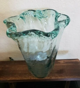 Transparent Water Ruffle Vase Mint Green Teal - Picture 1 of 6