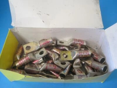 Nueva Caja de 30 Thomas & Betts Terminal de Compresión Agujero de Cobre Rojo Rubí 54413 Foto 1 de 4