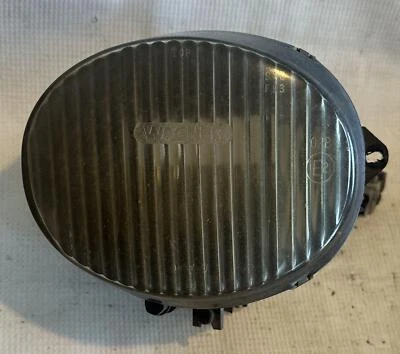 1995-00 CHRYSLER SEBRING 2 DR DRIVER FOG LIGHT USED OEM - Image 1 of 2