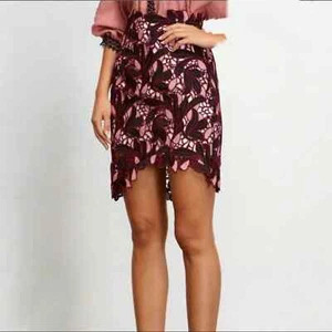 ELLIATT Shakespeare Asymmetrical Hem Mini Skirt NEW Size Medium Pink & Burgundy - Picture 1 of 9