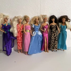 Lote De 7 Muñecas Barbie y Amigos Vintage 1966/4 Con Zapatos 3 Sin Zapatos - Imagen 1 de 11