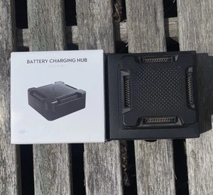 DJI Mavic Pro 4 vie dock di ricarica / hub in scatola - Foto 1 di 2