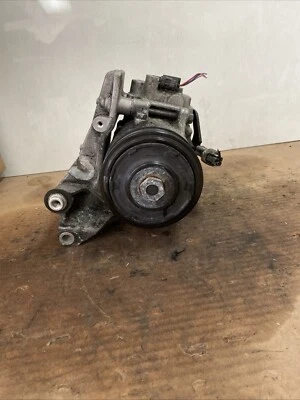 Compresor de aire acondicionado Subaru Legacy & Outback 2010 2011 2012 2013 2014 15 2016 3,6 Foto 1 de 4