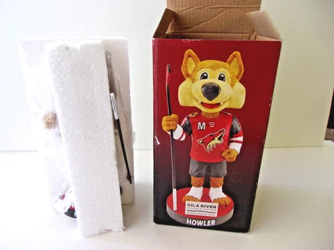 PHOENIX COYOTES MASCOT  "HOWLER"  BOBBLEHEAD  NEW IN BOX Cover