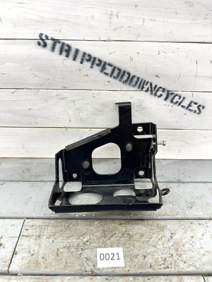 Harley Sportster 2001 bandeja de batería soporte de caja XL 1200 883 1998-2003 ¡OEM!! Foto 1 de 4
