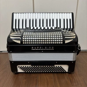Excelsior 408 Italian Accordion With Genuine Leather Case - Picture 1 of 10