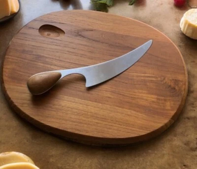 Juego de tabla de cortar de madera ovalada de cuchillo y queso Dansk mediados de siglo años 70 MCM Foto 1 de 4