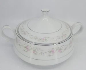 maria fine porcelain china soup toreen with lid 7.5"  - Picture 1 of 7