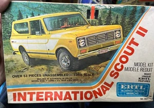 #124 Ertl 8021 International Scout II Vintage kit 1/25 McM NIOb - Picture 1 of 4