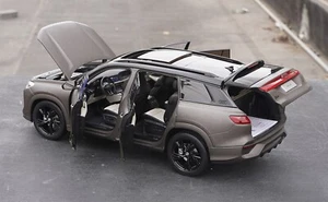 1/18 Maßstab Audi Q6 2022 SUV braun Druckguss Auto Modell Spielzeug Sammlung Geschenk Neu im Karton NEU - Bild 1 von 7