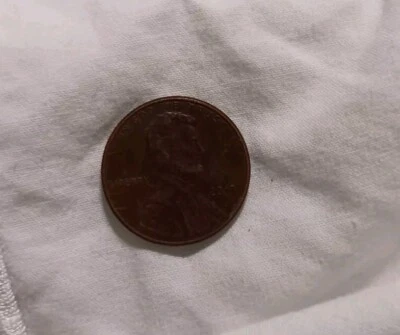 2013 Lincoln Shield Penny No Mint Mark Error - Image 1 of 2