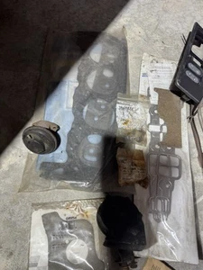 366 6.0 GMC Chevrolet Topkick Kodiak 1991-1998 Misc Parts Oem Gaskets, Egr,tube - Picture 1 of 5