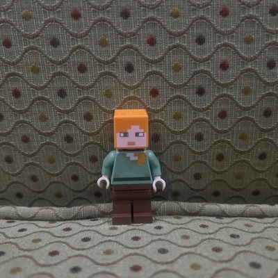 LEGO System Minecraft Minifig - Alex Used Good Condition - Image 1 of 2