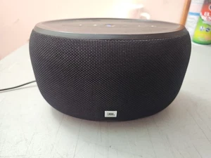 JBL Link 300 Google Assistant Sprachaktiviertes WLAN und Bluetooth Lautsprecher getestet - Bild 1 von 4