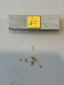 DAMAGED Intel 8080A White Ceramic CPU - Broken Pins - UNTESTED - Picture 1 of 6