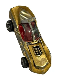 Johnny Lightning Topper Custom Mako Shark Gold Red Interior Red Line - Bild 1 von 11