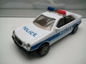 1:43 Scale? / Mercedes Benz E Class W210 Sedan - White - Police - Model Car - Picture 1 of 7
