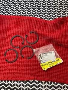 GM Genuine Parts 94535121 - Wheel Bearing Lock Ring, Front lot of 4 - Picture 1 of 3