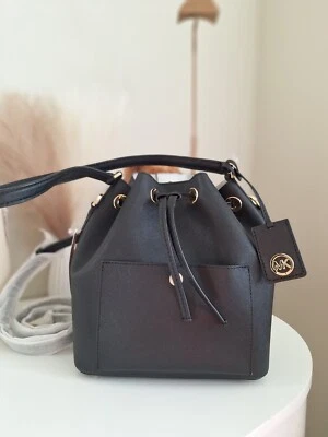 NEW Michael Kors Greenwich Medium Bucket Bag Leather BLACK  - Image 1 of 4