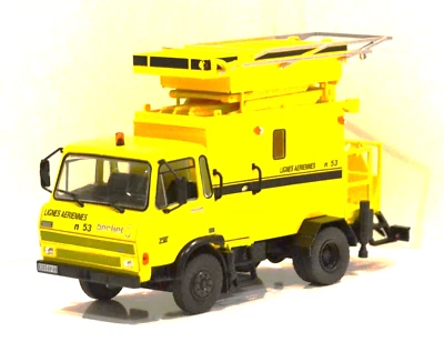 Hachette / Ixo. Collection "Berliet" E:1/43. 620 KB 1977. Réf. 057M 04035. - Photo 1/2