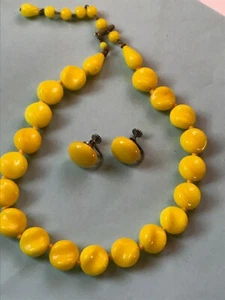 Vintage Demi HandKnotted Sunny Yellow Glass Bead Necklace & Screwback Earrings - Picture 1 of 9