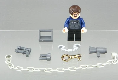Lego DC Super Heroes SH0063 Commissioner Gordon Swat Team Minifigure w/ Extras - Image 1 of 4