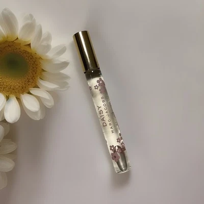 Marc Jacobs Daisy Eau So Fresh Eau De Toilette Rollerball 0,33 fl oz, como en la foto Foto 1 de 4