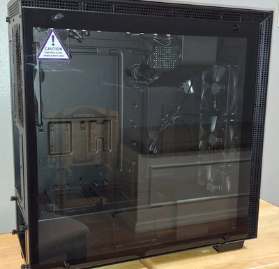 NZXT H700i - ATX Mid-Tower PC Gaming Case with Tempered Glass Black - 2018 Model - Image 1 of 4