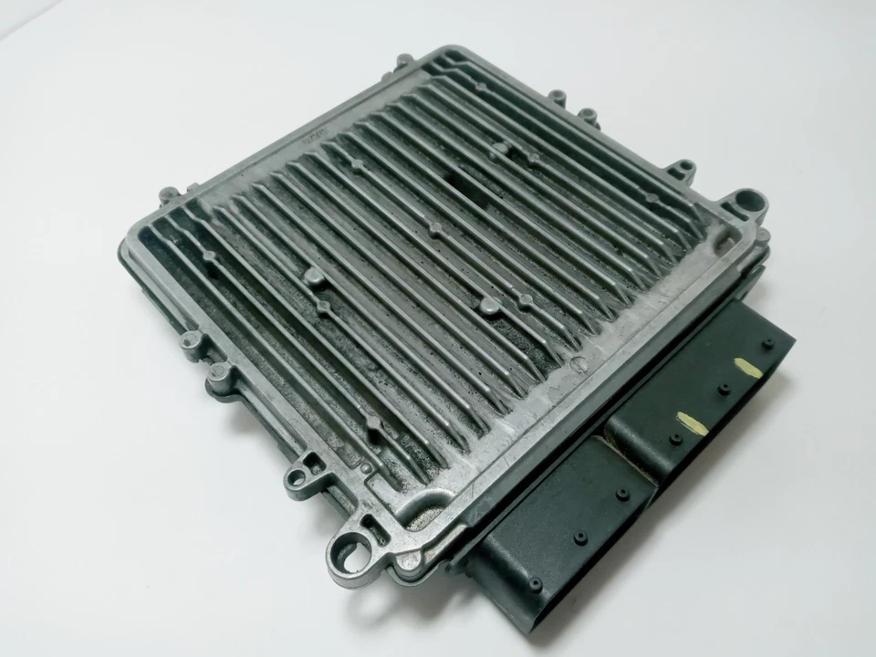 Módulo de control del motor Mercedes-Benz E320 R320 2007-2008 ECU ECM PCM A6421506279 Foto 1 de 3