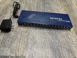 NETGEAR ProSafe (FS108) 8-Ports External Switch - Picture 1 of 2