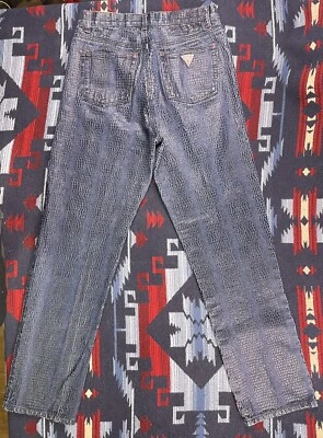 Jeans vintage Guess Georges Marciano anos 80 anos 90 pele de cobra lavada tamanho 32 Mom Jean - Imagem 1 de 4