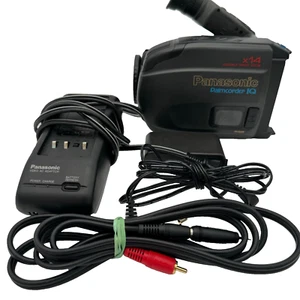 PANASONIC Color Palmcorder PV-IQ205 VHS-C VCR Camcorder X14 - PARTS ONLY - Picture 1 of 12