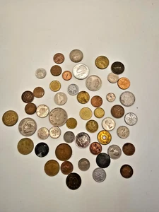 MIXED BULK LOT 50 ASSORTED WORLD INTERNATIONAL COINS! NICE STARTER LOT - Picture 1 of 2