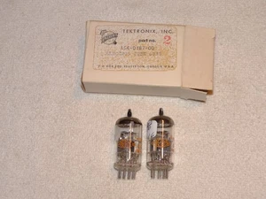 2 x 6DJ8/ECC88 Amperex Tubes*Tektronix Matched*Very Strong Matched Pair*#R3 - Picture 1 of 4