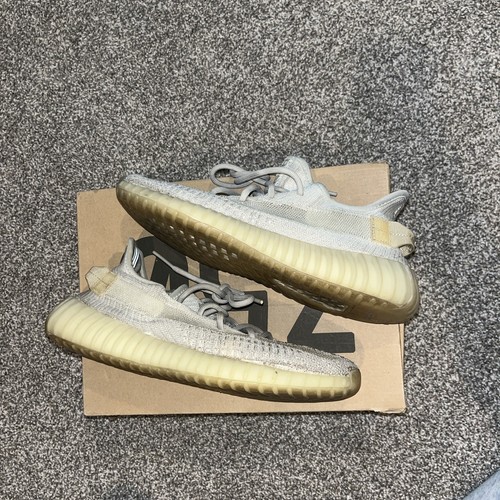 Taglia 8 Adidas Yeezy Boost 350 V2 scarsa illuminazione